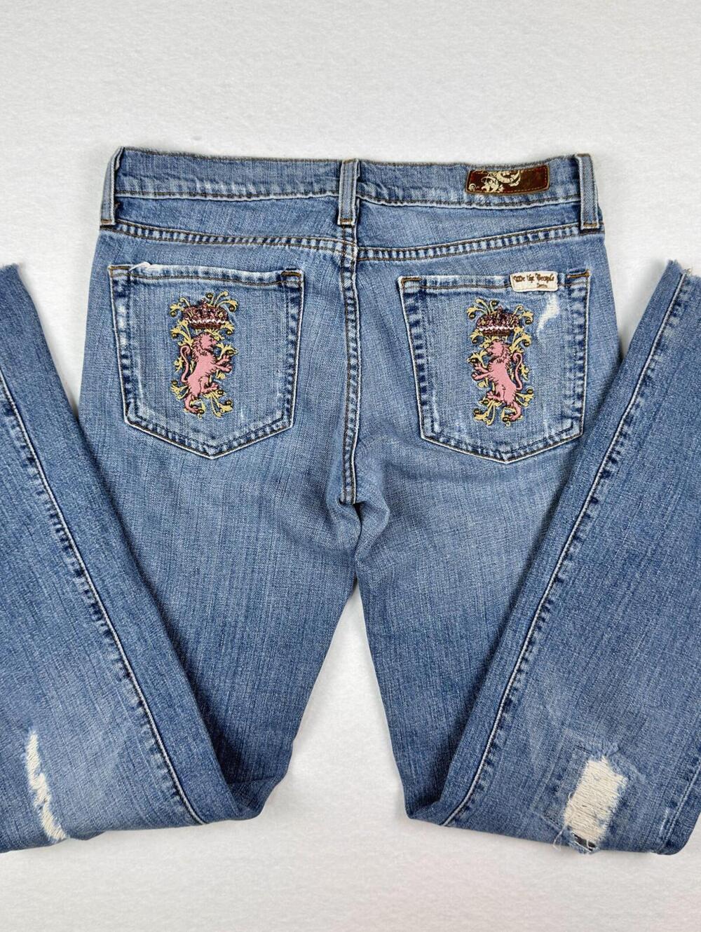Distressed Low Rise Jeans